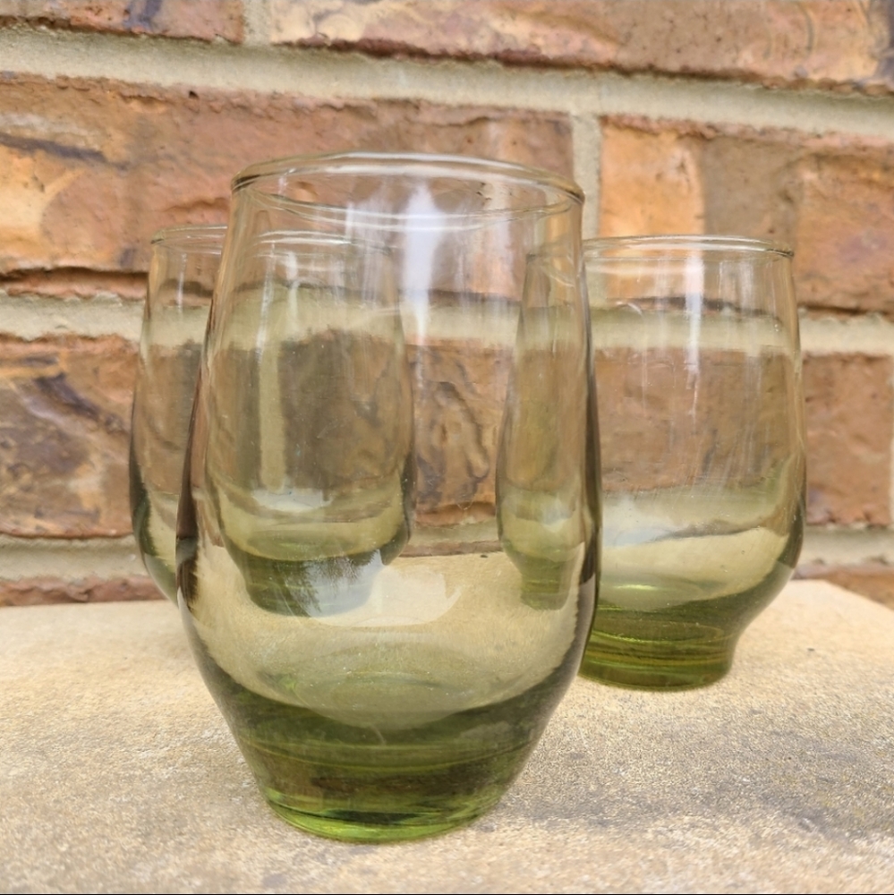 Retro 1960s 1970s Green Juice Glasses